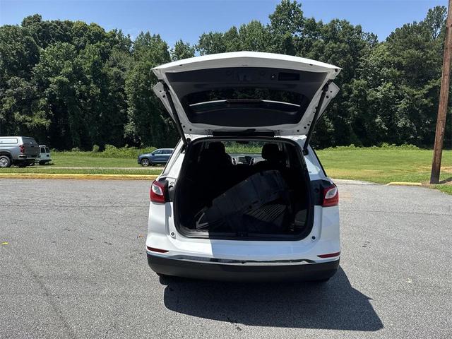 Photo of 2021 Summit White Chevrolet Equinox