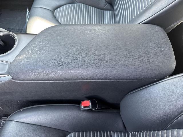 Photo of 2023 Ice Cap Toyota Camry