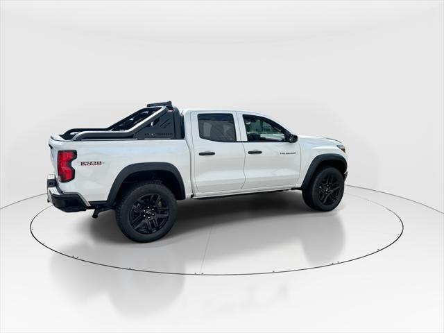 Photo of 2025 Summit White Chevrolet Colorado