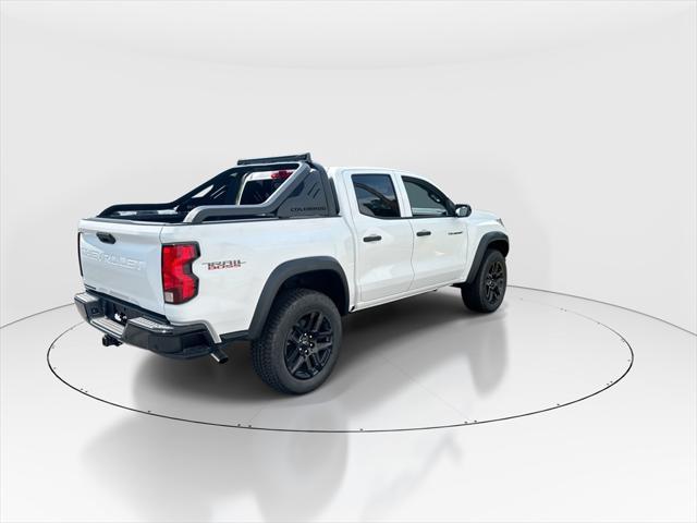 Photo of 2025 Summit White Chevrolet Colorado