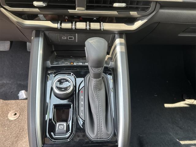Photo of 2025 Summit White Chevrolet Colorado