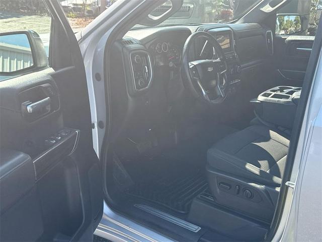 Photo of 2021 Silver Ice Metallic Chevrolet Silverado 1500
