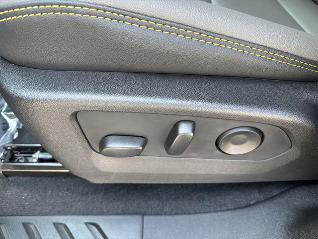 Photo of 2025 Sterling Gray Metallic Chevrolet Colorado