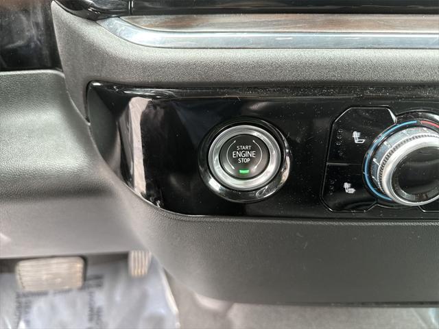 Photo of 2024 Onyx Black GMC Sierra 1500