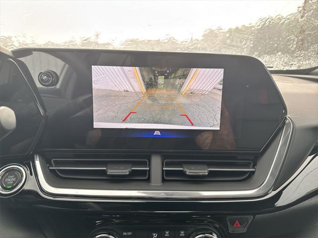 Photo of 2025 Summit White Chevrolet Trax