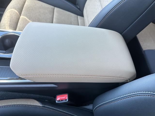 Photo of 2025 Mosaic Black Metallic Chevrolet Equinox