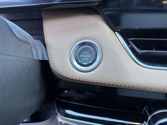 Photo of 2025 Mosaic Black Metallic Chevrolet Equinox