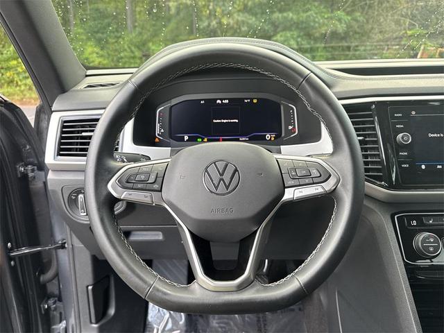 Photo of 2022 Platinum Gray Metallic Volkswagen Atlas Cross Sport