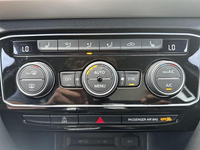 Photo of 2022 Platinum Gray Metallic Volkswagen Atlas Cross Sport