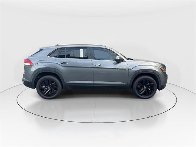 Photo of 2022 Platinum Gray Metallic Volkswagen Atlas Cross Sport
