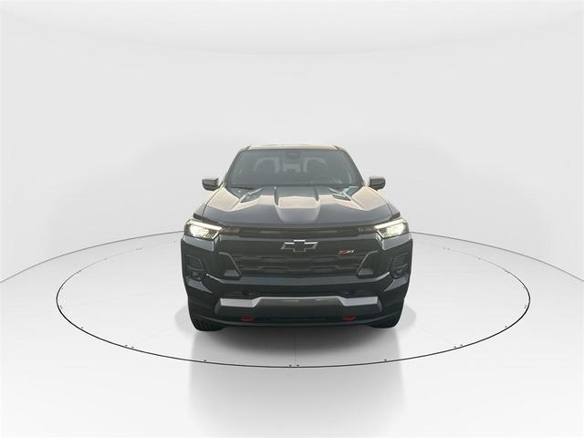Photo of 2025 Black Chevrolet Colorado