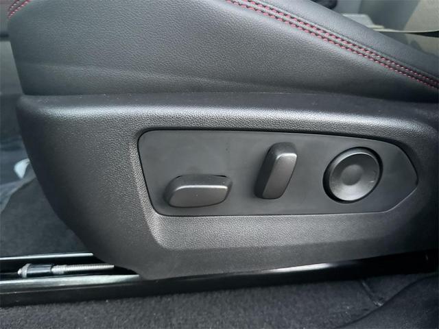 Photo of 2025 Black Chevrolet Colorado