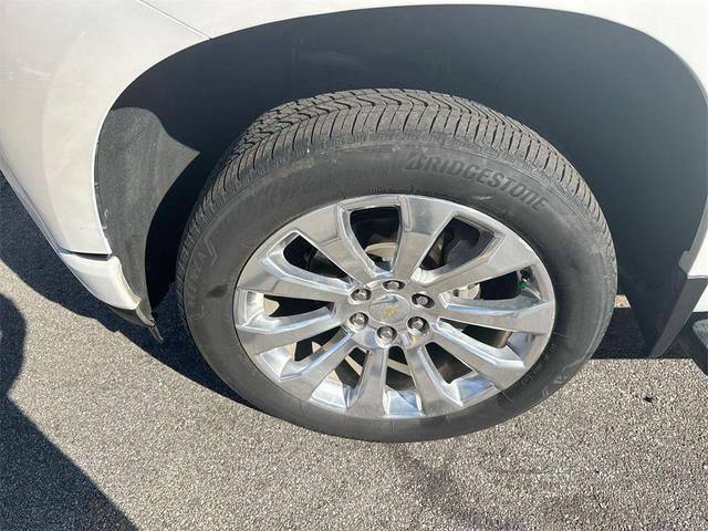 Photo of 2021 Iridescent Pearl Tricoat Chevrolet Silverado 1500