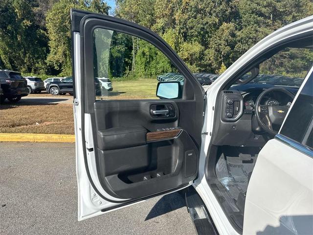 Photo of 2021 Iridescent Pearl Tricoat Chevrolet Silverado 1500