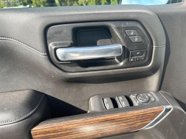 Photo of 2021 Iridescent Pearl Tricoat Chevrolet Silverado 1500