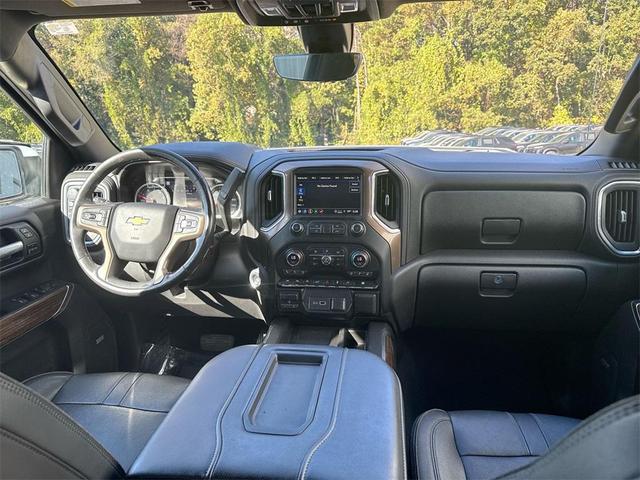 Photo of 2021 Iridescent Pearl Tricoat Chevrolet Silverado 1500