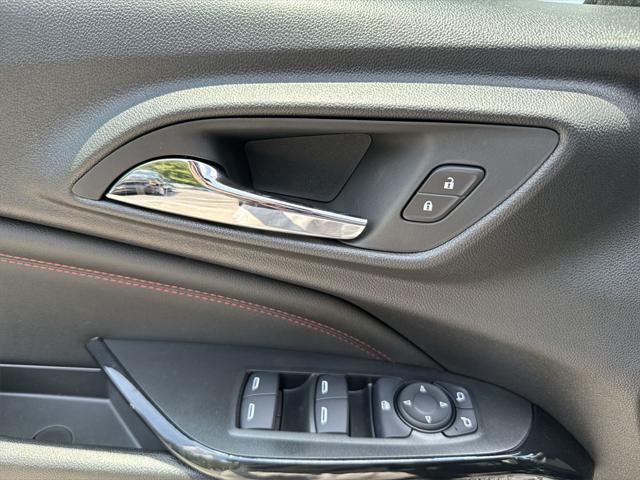 Photo of 2025 Mosaic Black Metallic Chevrolet Trax