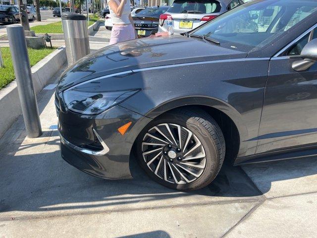 Photo of 2022 Gray Hyundai SONATA Hybrid
