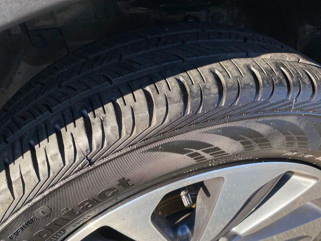 Photo of 2022 Ebony Twilight Metallic Buick Encore