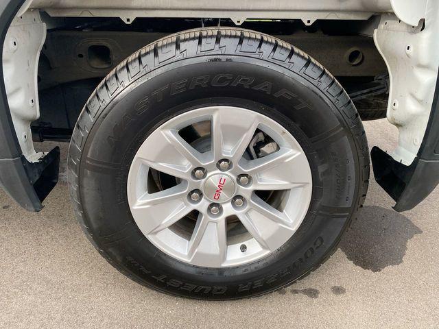Photo of 2024 Summit White GMC Sierra 1500