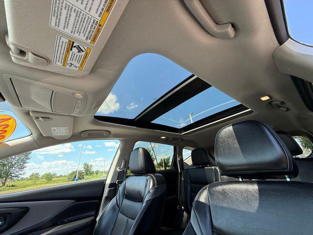 Photo of 2024 Super Black Nissan Murano