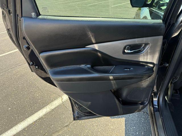 Photo of 2024 Super Black Nissan Murano