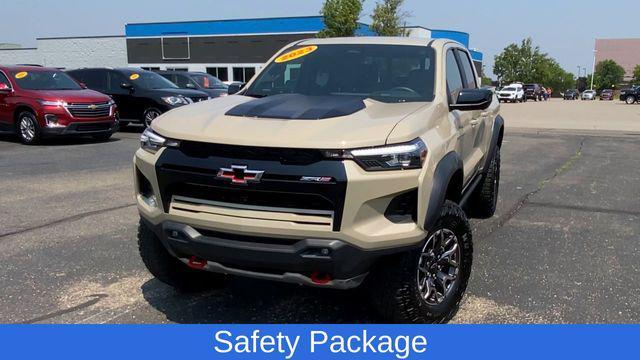 Photo of 2023 Sand Dune Metallic Chevrolet Colorado