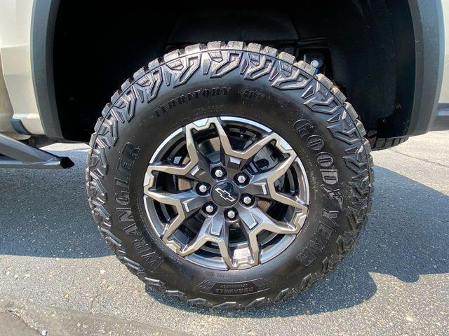 Photo of 2023 Sand Dune Metallic Chevrolet Colorado