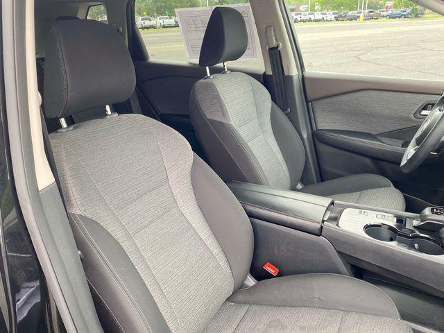 Photo of 2023 Super Black Nissan Rogue