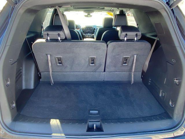 Photo of 2023 Mosaic Black Metallic Chevrolet Traverse