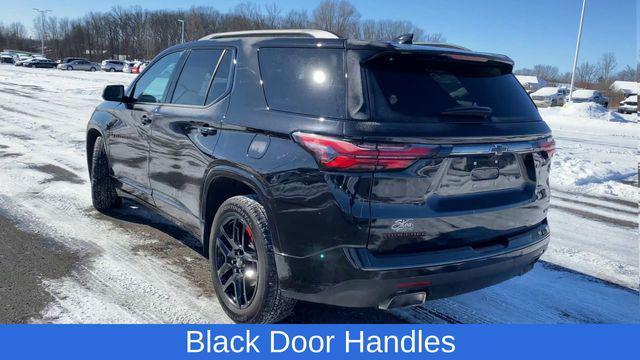 Photo of 2023 Mosaic Black Metallic Chevrolet Traverse