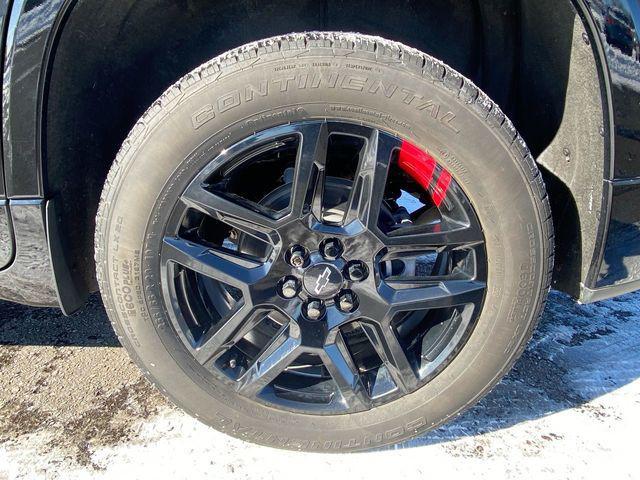Photo of 2023 Mosaic Black Metallic Chevrolet Traverse