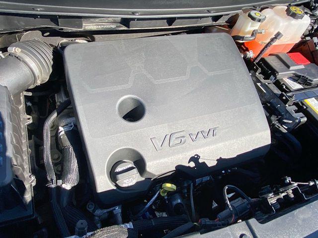 Photo of 2023 Mosaic Black Metallic Chevrolet Traverse