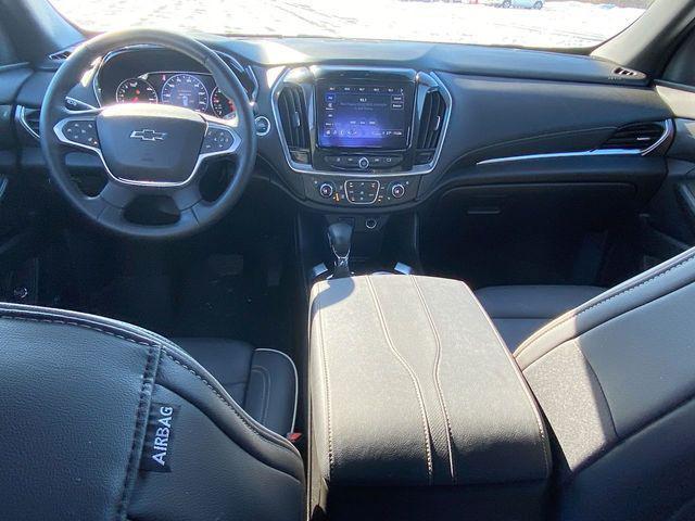 Photo of 2023 Mosaic Black Metallic Chevrolet Traverse