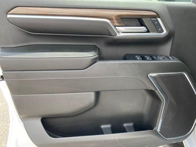Photo of 2024 Summit White Chevrolet Silverado 2500