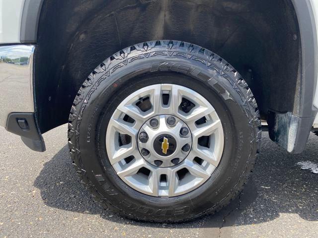 Photo of 2024 Summit White Chevrolet Silverado 2500