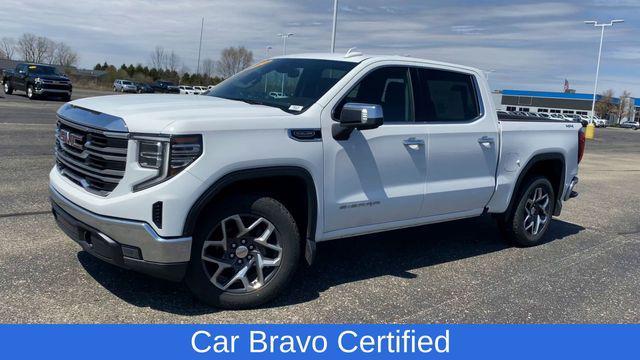 Photo of 2023 Summit White GMC Sierra 1500