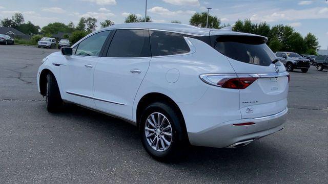 Photo of 2022 Summit White Buick Enclave