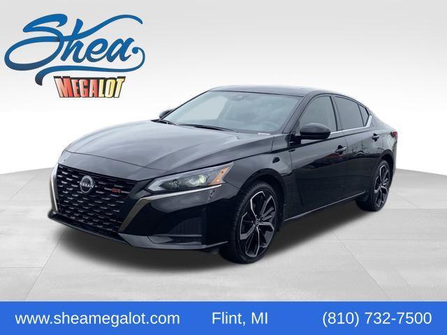 Photo of 2024 Super Black Nissan Altima