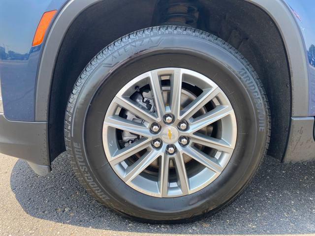 Photo of 2023 Northsky Blue Metallic Chevrolet Traverse