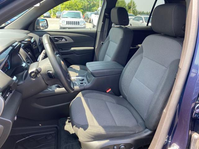 Photo of 2023 Northsky Blue Metallic Chevrolet Traverse