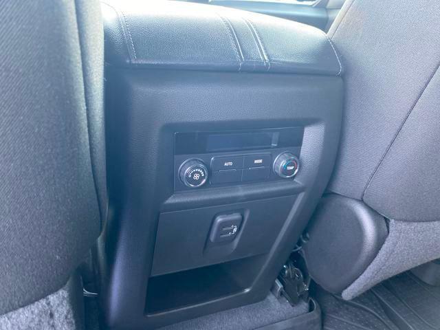 Photo of 2023 Northsky Blue Metallic Chevrolet Traverse
