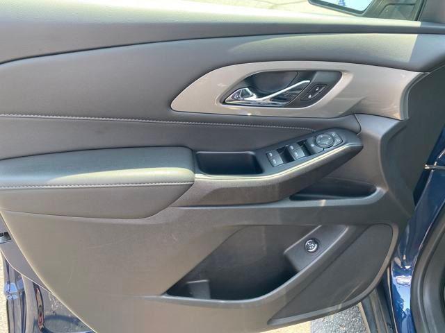Photo of 2023 Northsky Blue Metallic Chevrolet Traverse