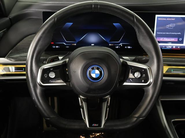 Photo of 2023 Frozen Deep Gray BMW i7
