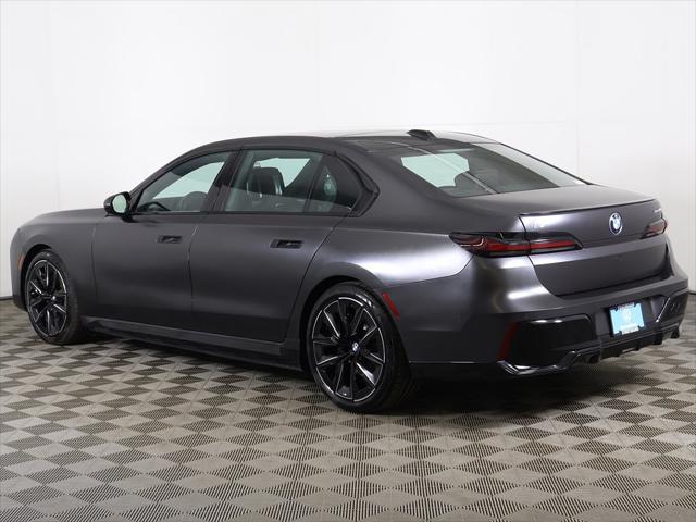 Photo of 2023 Frozen Deep Gray BMW i7