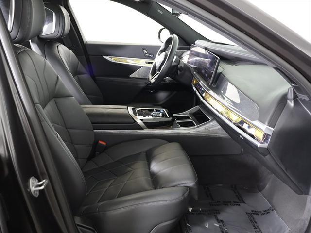 Photo of 2023 Frozen Deep Gray BMW i7