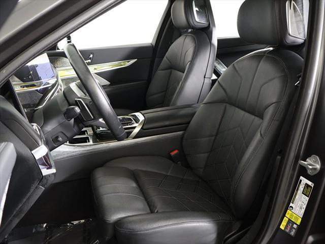 Photo of 2023 Frozen Deep Gray BMW i7