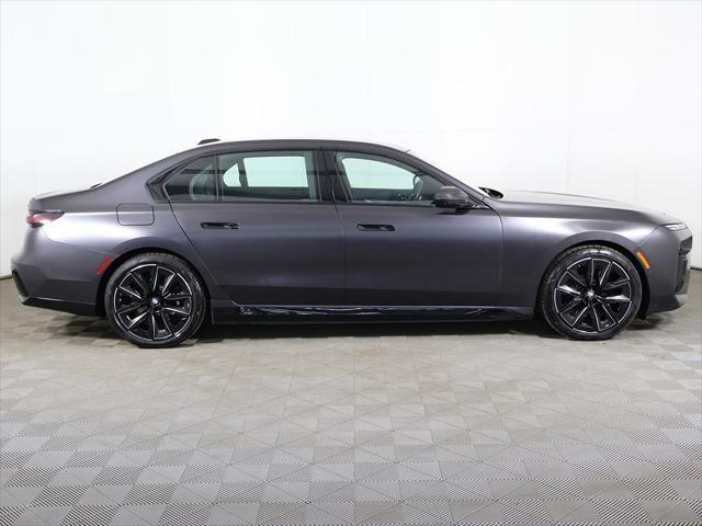 Photo of 2023 Frozen Deep Gray BMW i7