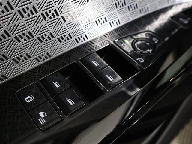 Photo of 2023 Frozen Deep Gray BMW i7
