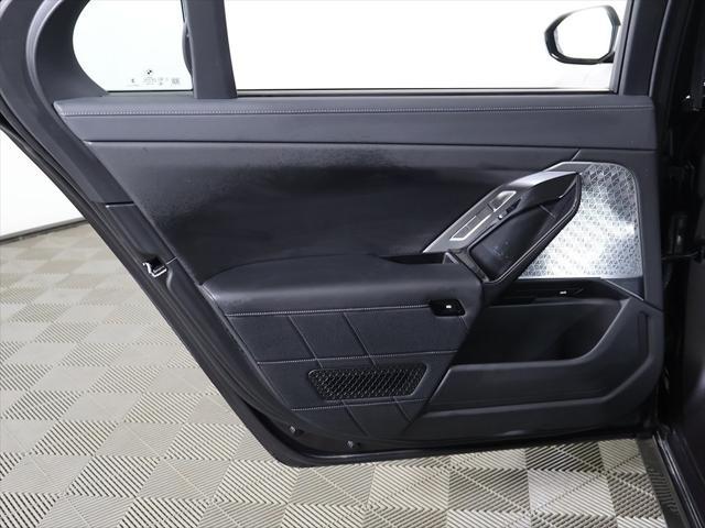 Photo of 2023 Frozen Deep Gray BMW i7